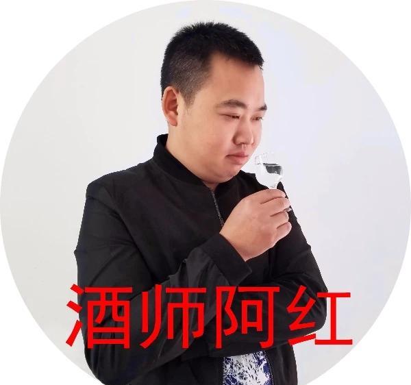 酱香型白酒的特征是什么，酱香型白酒有什么特点？