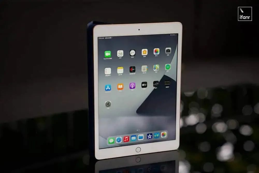 新款ipad怎么选（想入手ipad应该怎么选择?）