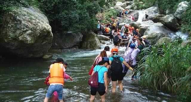 户外旅行的爱好者称为什么，驴友是对户外运动、自助自主旅行爱好者的称呼