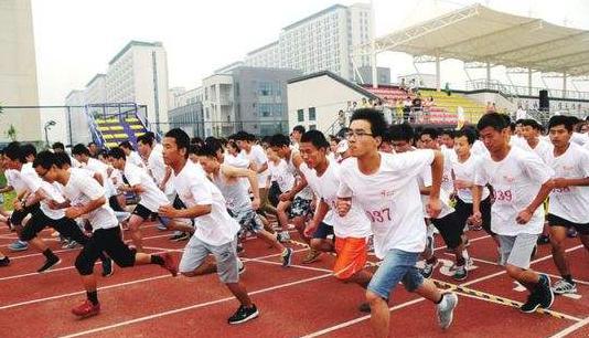 长跑有什么技巧吗，跑长跑有什么运动技巧