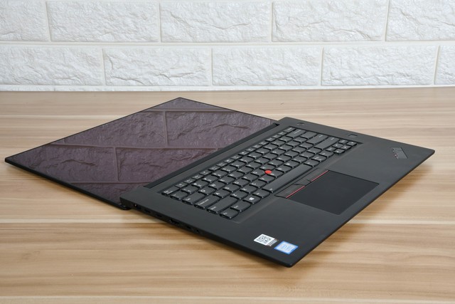 x1 thinkpad 测评（ThinkPad X1外观评测）