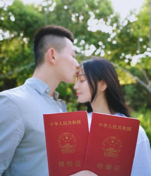 办结婚证一共需要多少钱（办结婚证需要几块钱）