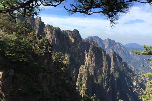 泰山海拔低为何称五岳之首（泰山海拔不高为什么是五岳独尊）