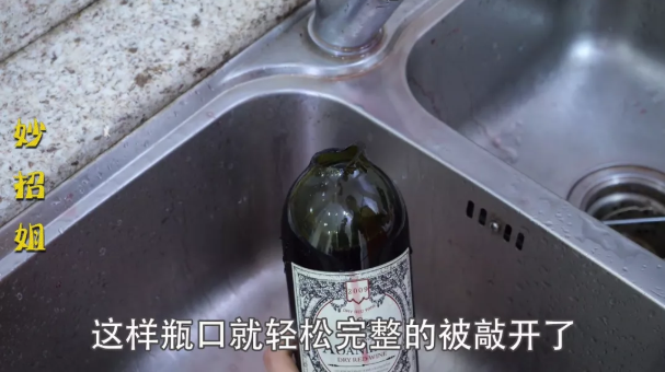 没有开瓶器,如何开红酒?