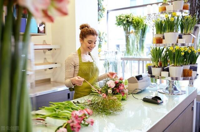 开一家小的花店需要多少钱（想开花店需要多少钱）