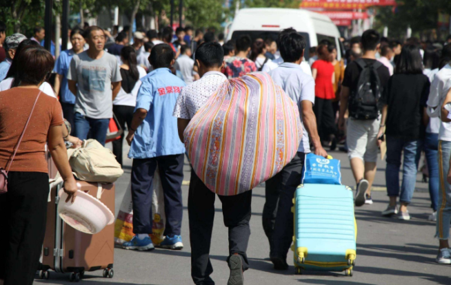 大一新生开学时不用带的几种东西