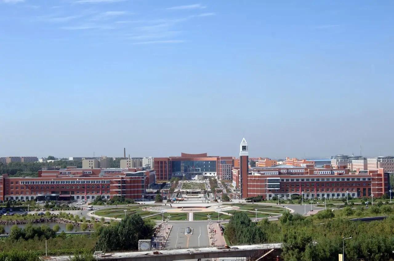 华中师范大学与东北师范大学对比分析