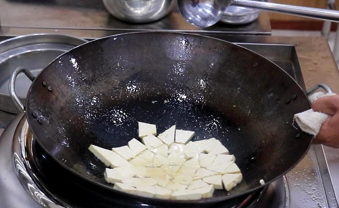 豆腐鸡蛋饼的做法