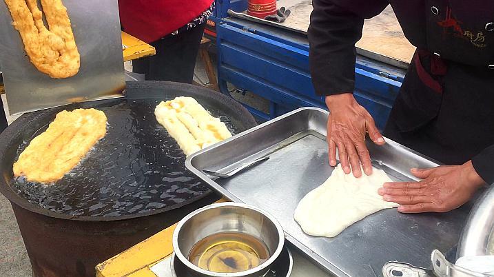 炸油饼的配方与制作