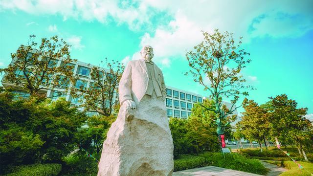 南通大学共有多少名本科生？学术水平如何？