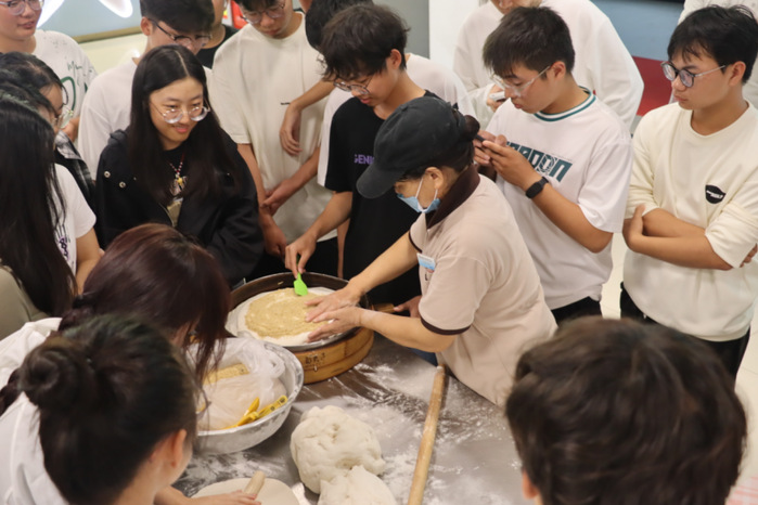 西南交通大学月饼的价格是多少？销售情况如何？