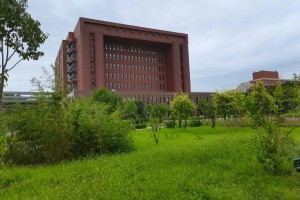 河北省哪个大学图书馆最大