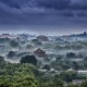 多少寺烟雨中