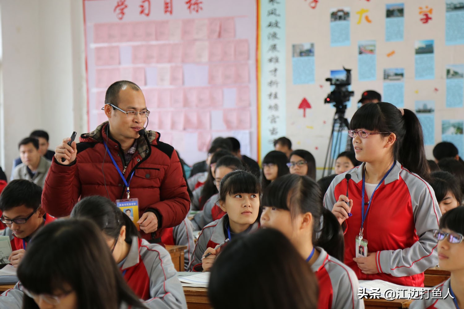 教师突破重围，有三条路可走，走第二条路将一举成名