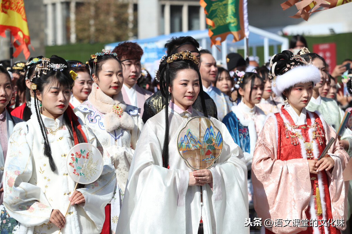 大学女生们的糗事：因恋爱惹非议闹矛盾，到头来虚惊一场