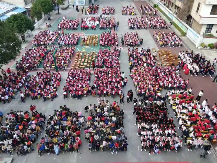 登俊小学集体朗诵比赛