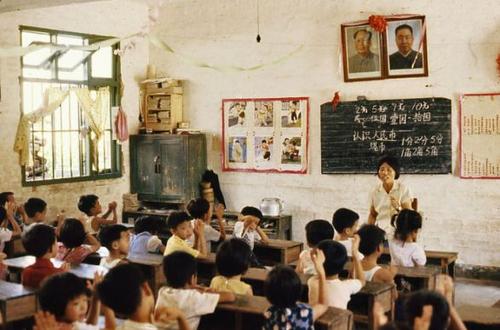 别再逼孩子了——杭州高级中学（贡院校区）高一女生跳楼的昭示