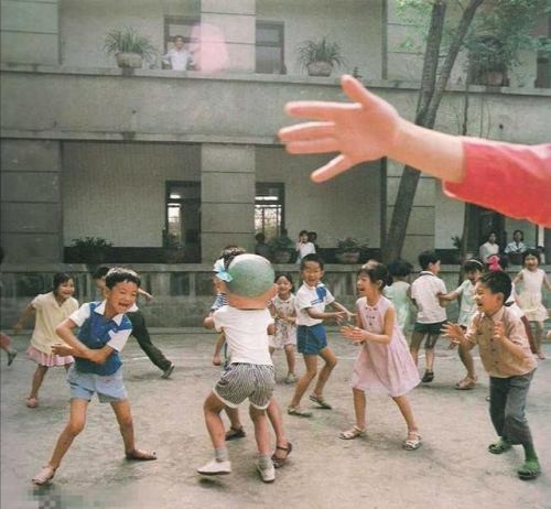 别再逼孩子了——杭州高级中学（贡院校区）高一女生跳楼的昭示