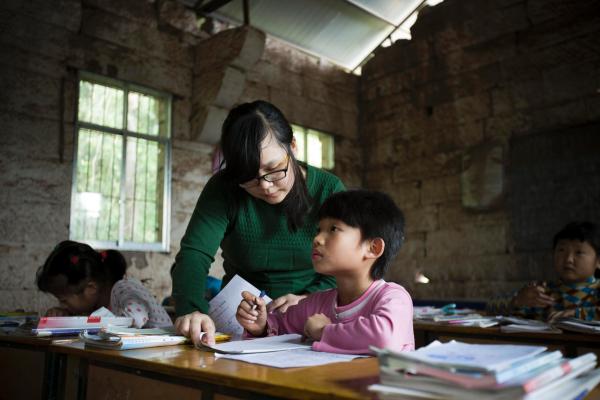 铭记民办教师，基础教育不朽的丰碑