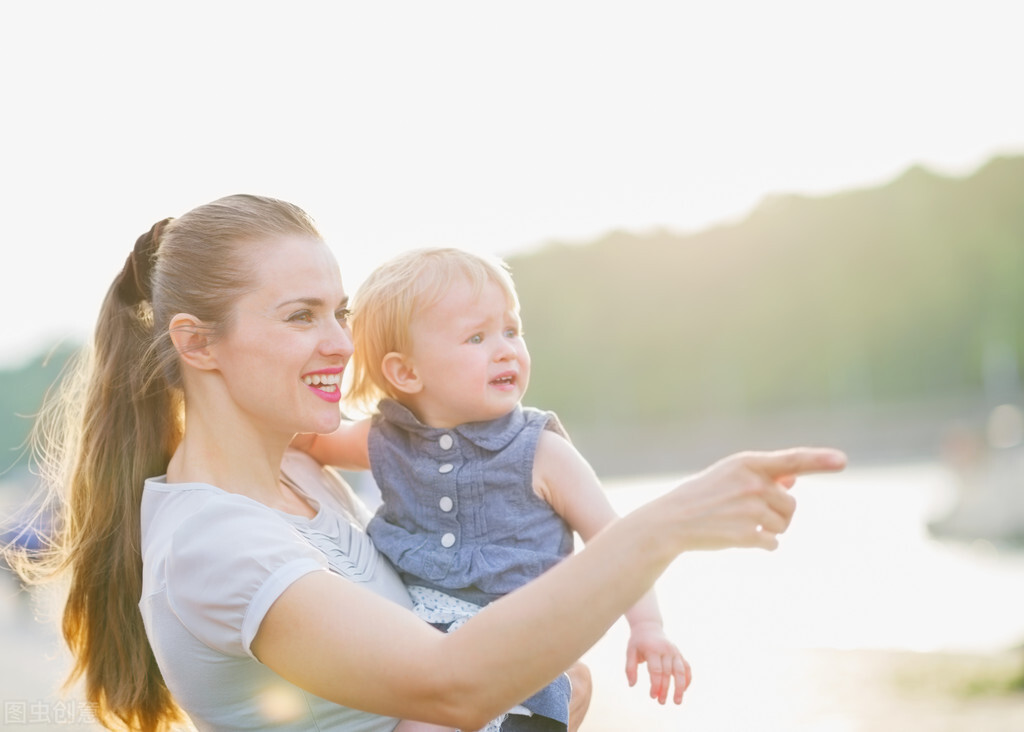 小学满分作文《我的叛徒妈妈》妈妈一朝成叛徒，娃娃伤心法庭哭