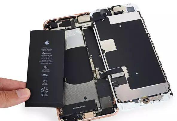 iphone8电池容量为什么这么小（iphone8为什么电池那么小）