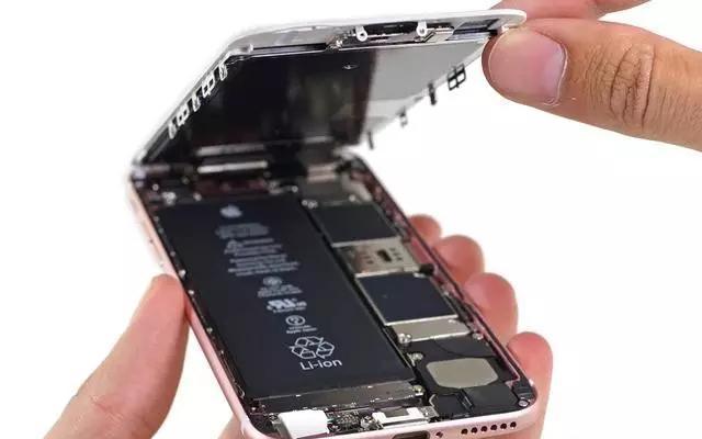 iphone8电池容量为什么这么小（iphone8为什么电池那么小）