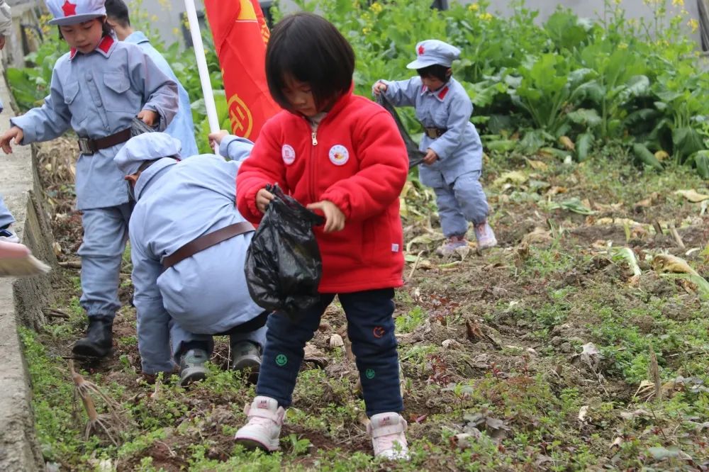 「3.5学雷锋日」我是小小志愿者，我为大家树榜样