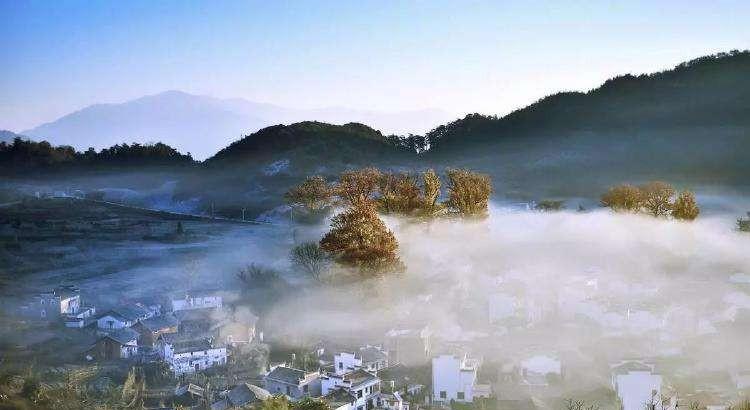 山村咏怀这首诗描写了迷人的乡村风景（山村咏怀这首诗配一幅画）