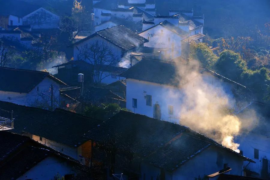 人无论离家多远,都会思念故乡的诗词是哪些（远离家乡的诗）