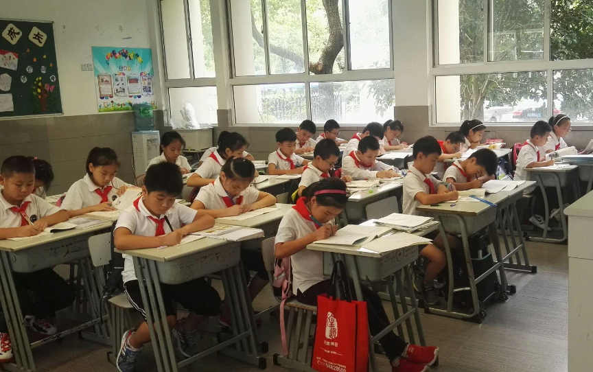 小学作文素材好词好句好段汇总（小学1到6年级语文好词好句）