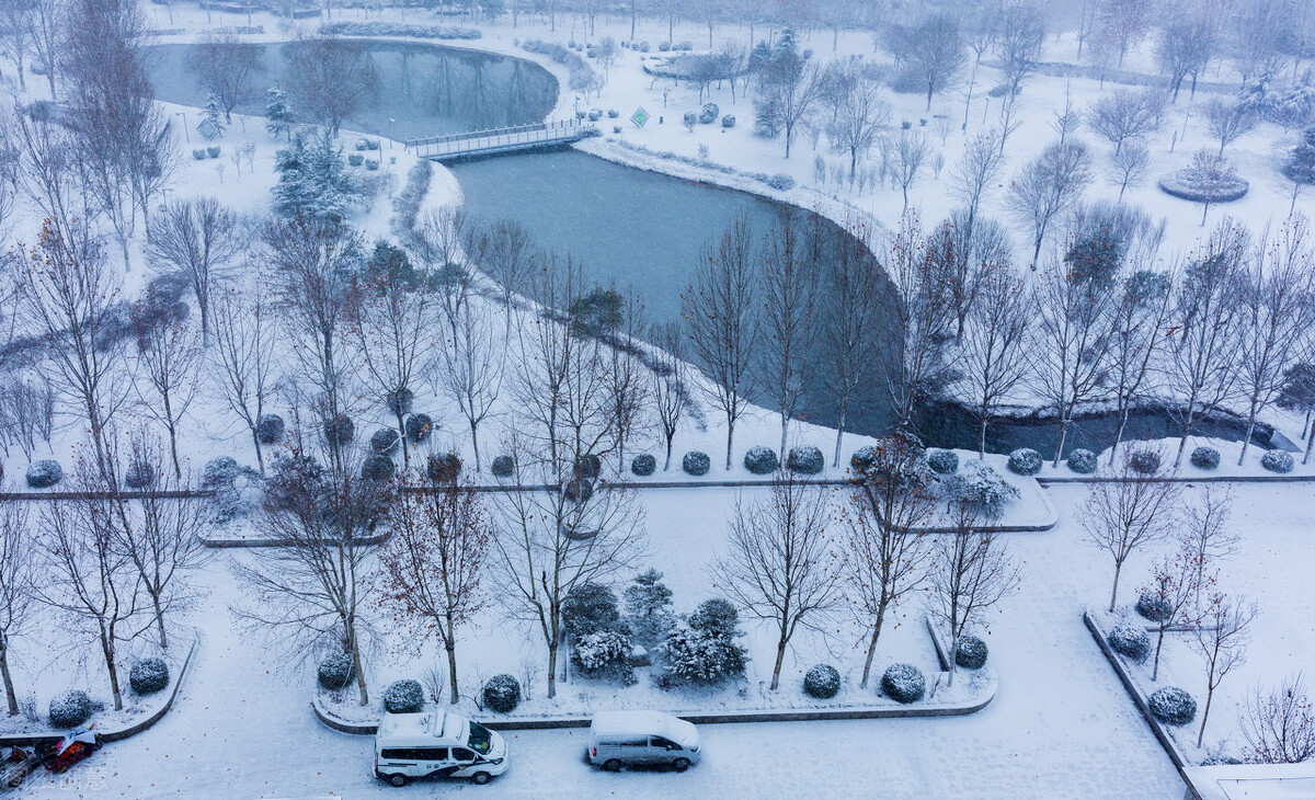 冬天里的雪抒情散文（冬雪的抒情散文）