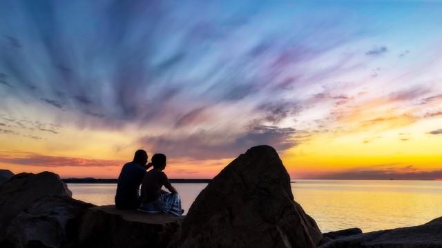 夕阳落下的唯美句子短句（夕阳落下的唯美句子图片）