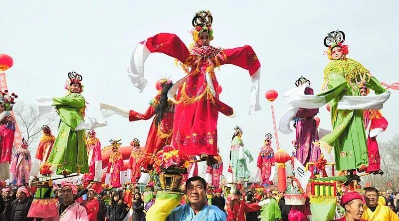 关于春节的风俗故事（春节故事传说习俗）