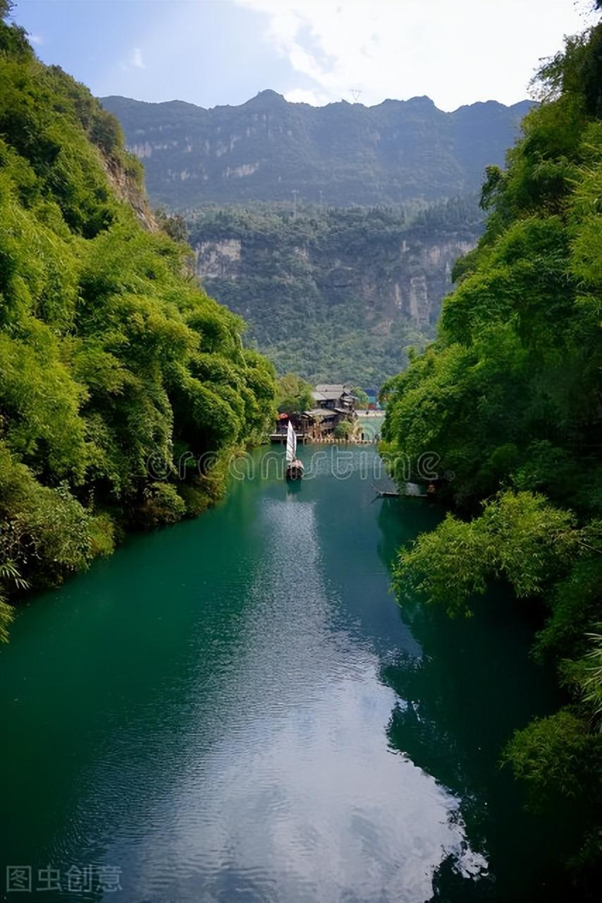 十二首绿水青山诗词（绿水青山诗歌鉴赏）