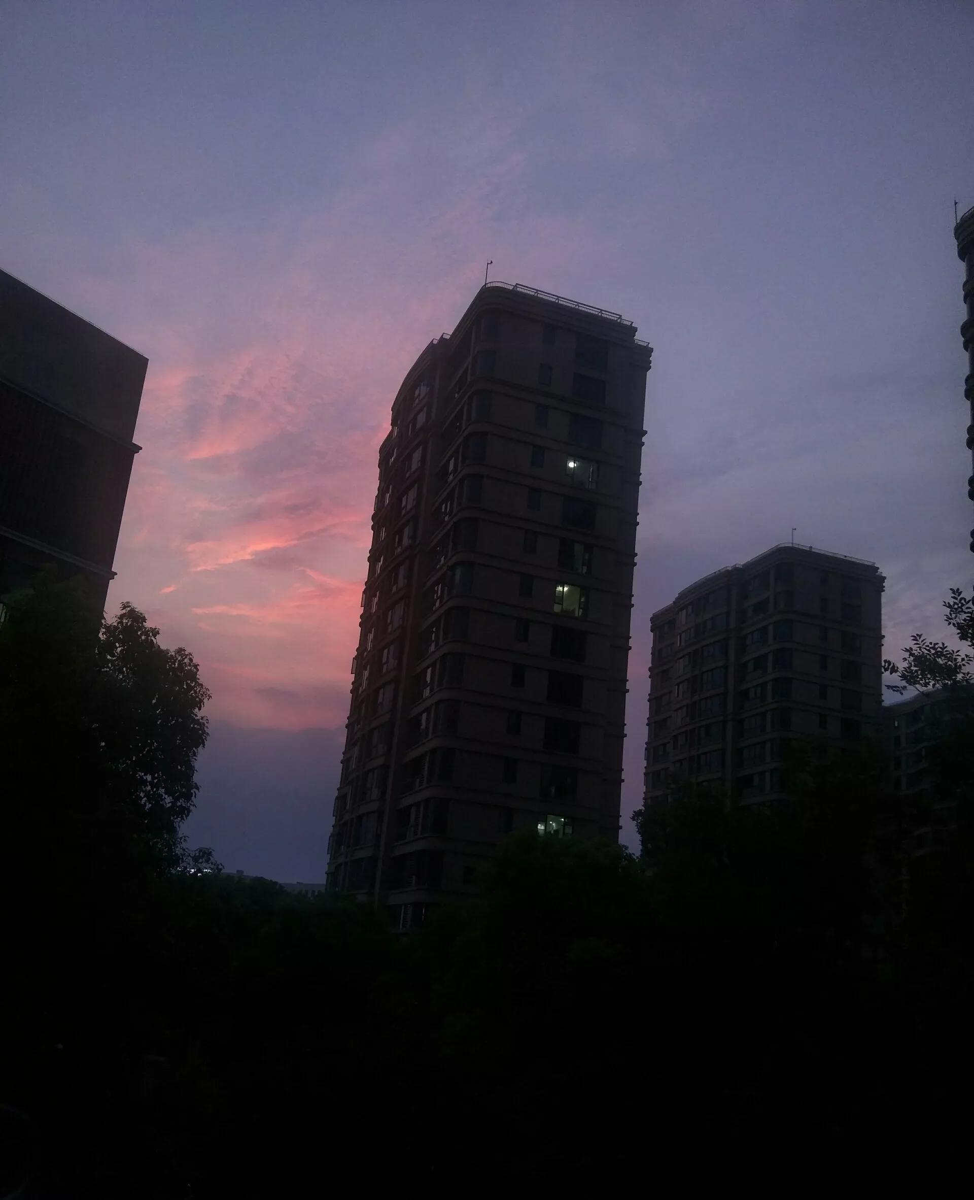 形容夕阳美景的文案（夕阳的句子唯美文案）