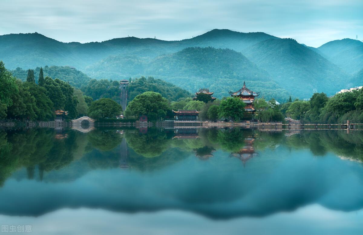 十二首绿水青山诗词（绿水青山诗歌鉴赏）