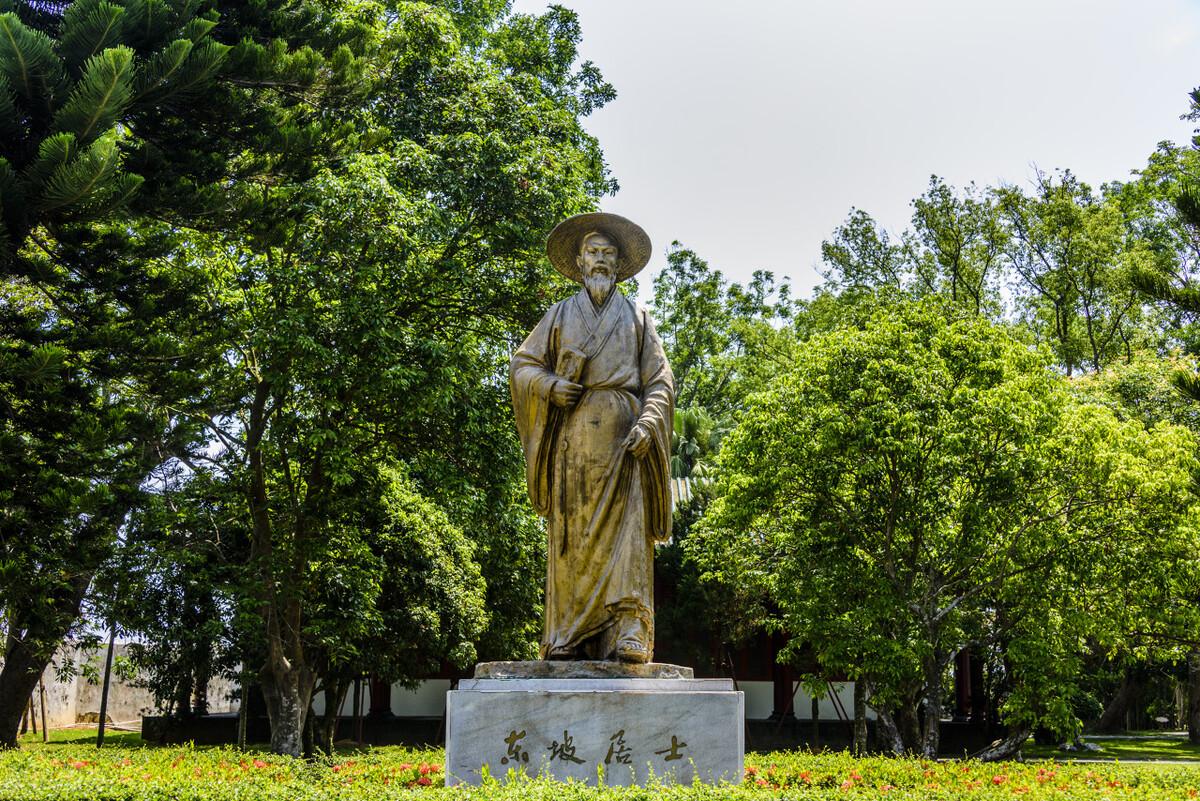 苏东坡如何面对逆境（苏轼面对逆境的人生态度对我的启示）