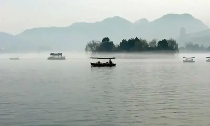 饮湖上初晴后雨 古诗教学设计（《饮湖上初晴后雨》优秀教案）