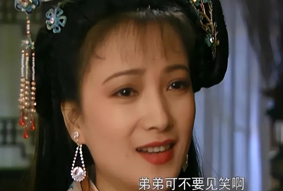 看过这10位“桃花眼”的女星，我总算见识到，什么叫“眉目含情”