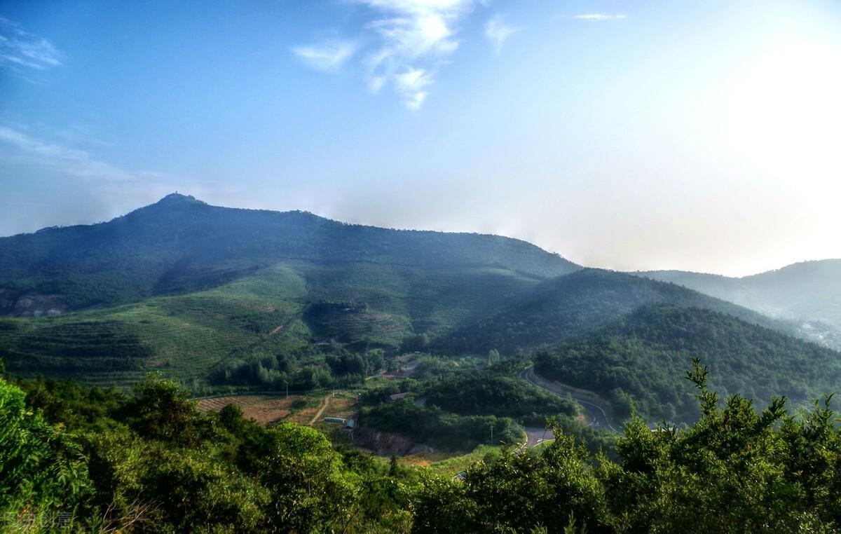 十首著名青山诗词大全（关于青山的古诗10首）