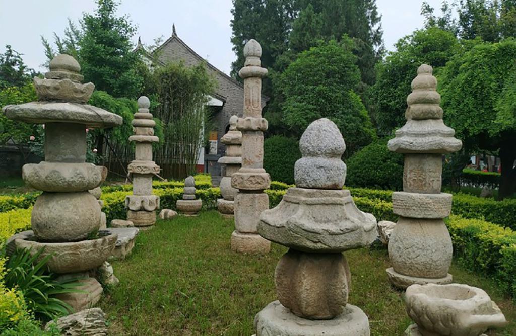 在西安除了广仁寺，更值得来香积寺，唐代著名诗人王维写诗赞扬