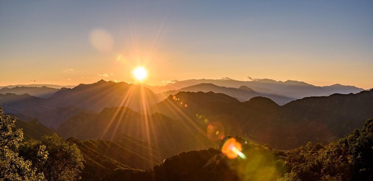 关于晚秋和夕阳的诗（晚秋的夕阳诗句）