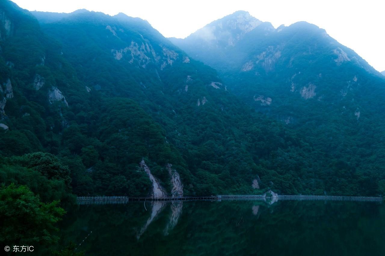 王维《终南山》原文（王维终南山解析）