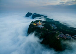 七律登峨眉山感怀（关于写峨眉山的诗）