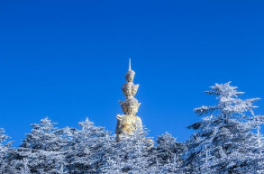 七律登峨眉山感怀（关于写峨眉山的诗）