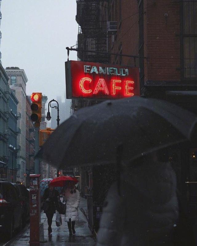 雨天心情不好的句子,触碰泪点的说说（下雨天的心情难过经典句子）