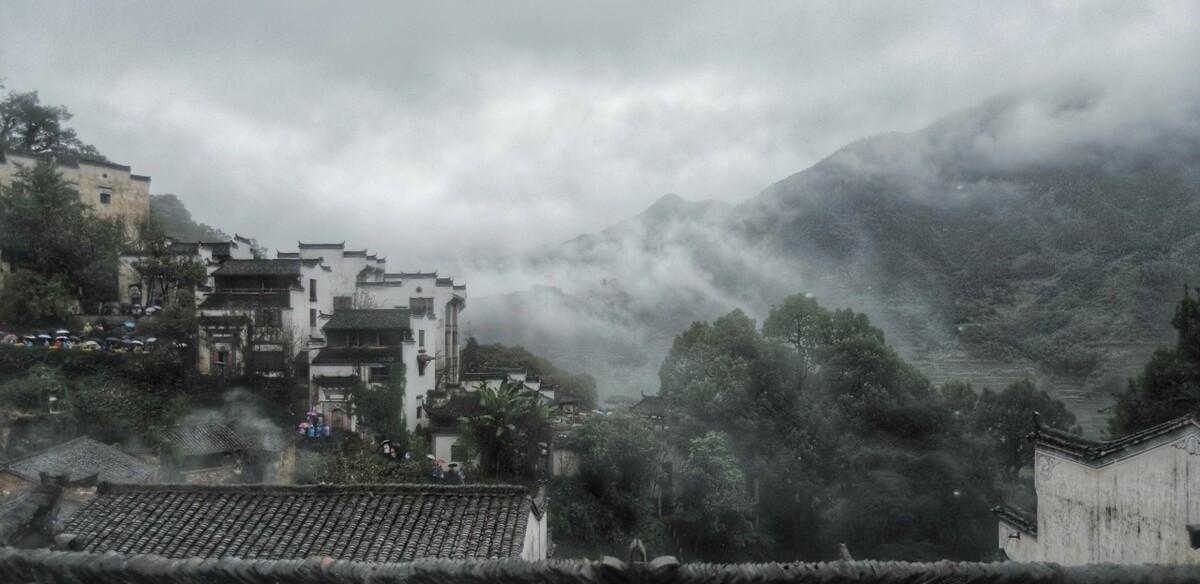 秋雨冷清的诗句子（秋雨凉凉唯美诗句）