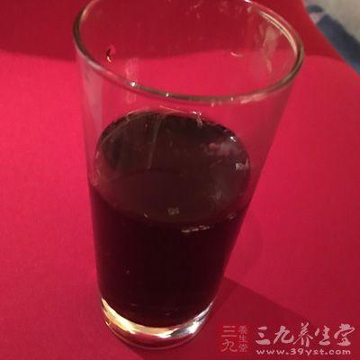 乱吃食物对人体的危害（乱吃这物当心易中毒进医院）