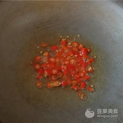 扁尖炒毛豆做法（扁尖烧毛豆怎么炒好吃 ）