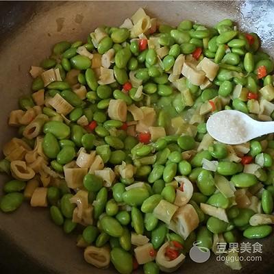 扁尖炒毛豆做法（扁尖烧毛豆怎么炒好吃 ）